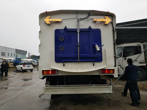 東風(fēng)天龍洗掃車(chē)（國(guó)V）