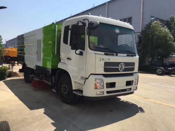 東風(fēng)天錦吸塵車(2方水罐7方塵罐)