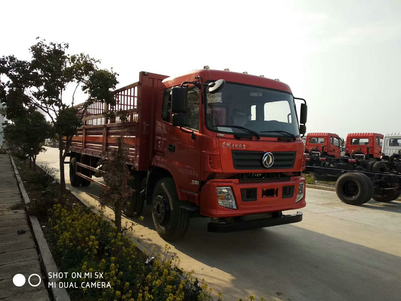 東風9.5米(15.3噸)氣瓶車