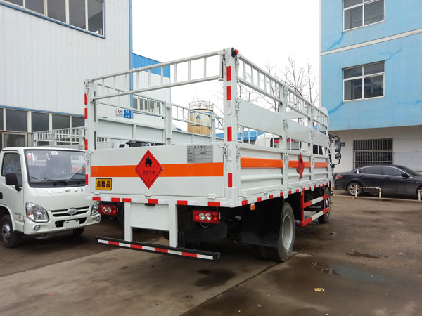 福田5.1米 (7.2噸)氣瓶車