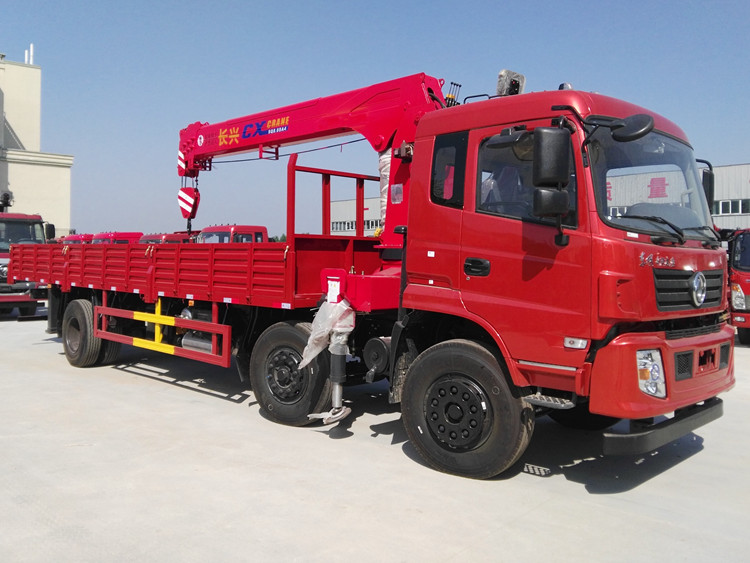 東風專底小三軸隨車吊