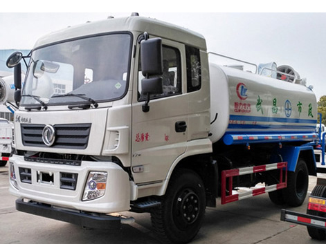東風專底多功能抑塵車