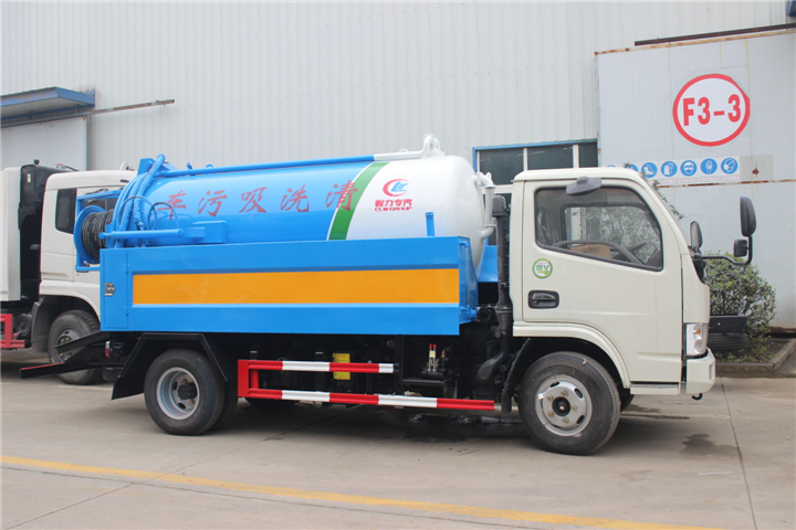 東風(fēng)小多利卡吸污車