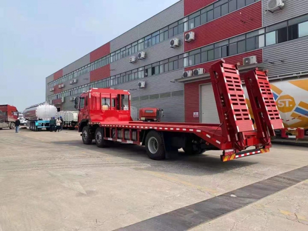 【國(guó)六】江淮K5小三軸挖機(jī)平板車(chē)