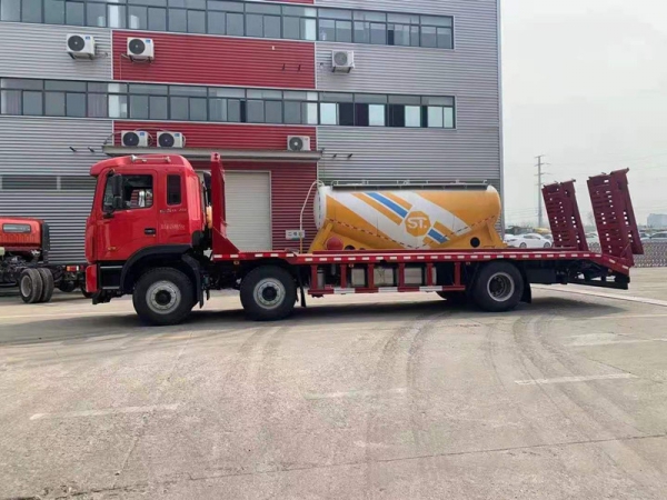 【國(guó)六】江淮K5小三軸挖機(jī)平板車(chē)