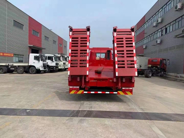 【國(guó)六】江淮K5小三軸挖機(jī)平板車(chē)