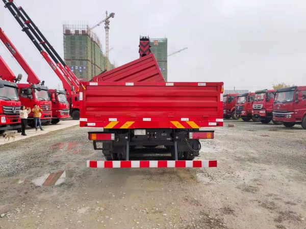 陜汽德龍前四后八20噸隨車吊