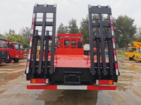 東風D17國五后八輪平板拖車