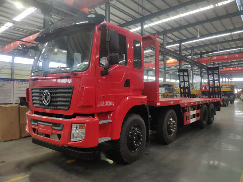 東風(fēng)齊星前四后八挖機平板拖車