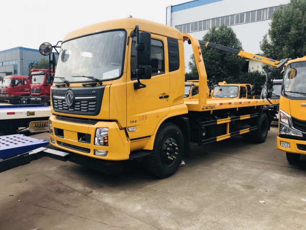 東風(fēng)天錦10噸平板清障車(chē)