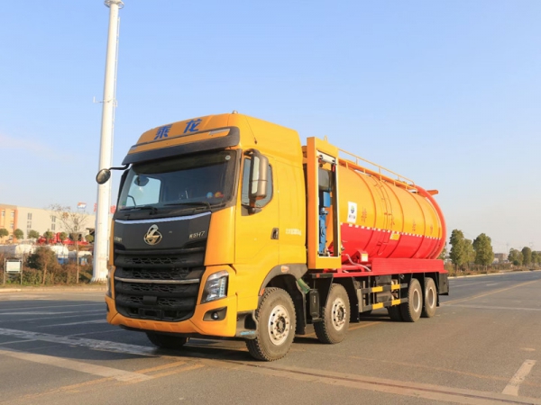 東風柳汽前四后八32方清洗吸污車