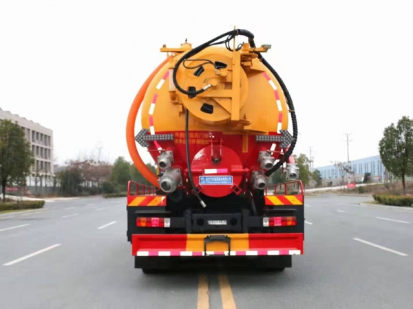柳汽乘龍22方清洗吸污車
