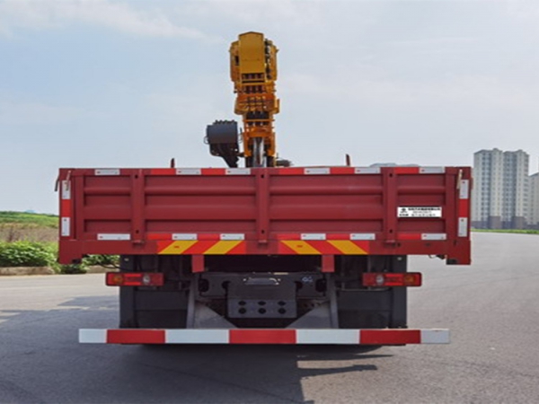 東風(fēng)D3V/T3單橋8噸隨車吊